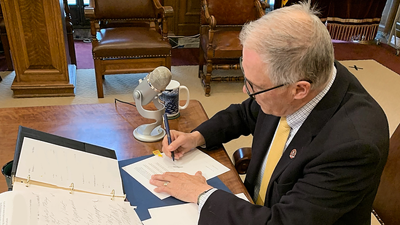 Inslee Signs Executive Order