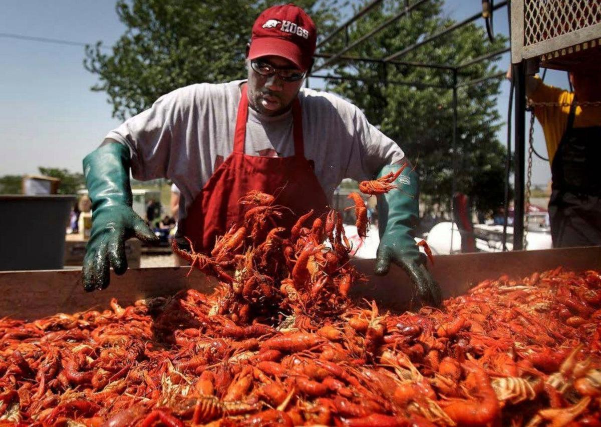 Jettie Rae’s Oyster House Brings Fresh Seafood to Asheville Arts