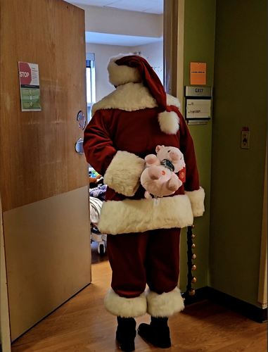 Santa spread holiday cheer at Mission Hospital NICU | News ...