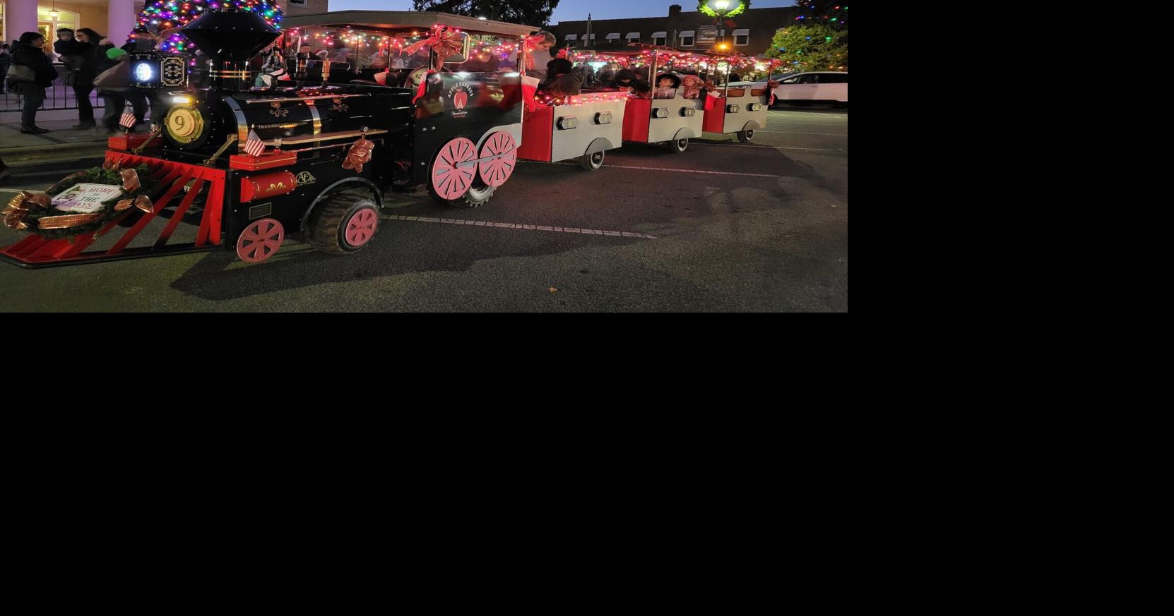 Holly Jolly Train Rides Bring Holiday Cheer | Announcements ...