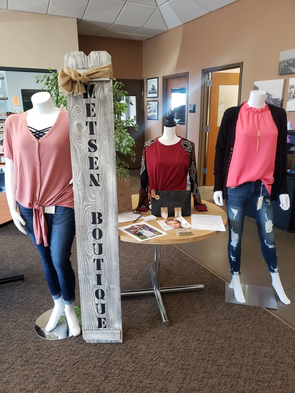 Bloomer Chamber Featured Business Metsen Boutique Front Page