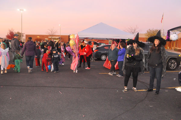 Bloomer P.I.E. Holds Trunk or Treat