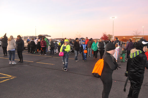 Bloomer P.I.E. Holds Trunk or Treat