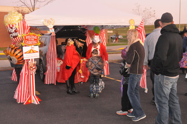 Bloomer P.I.E. Holds Trunk or Treat