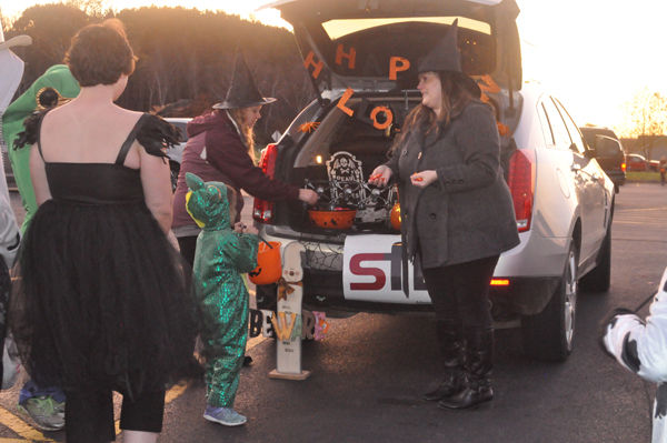 Bloomer P.I.E. Holds Trunk or Treat