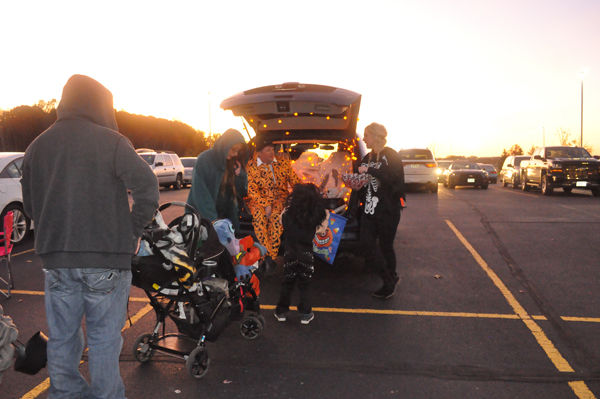 Bloomer P.I.E. Holds Trunk or Treat