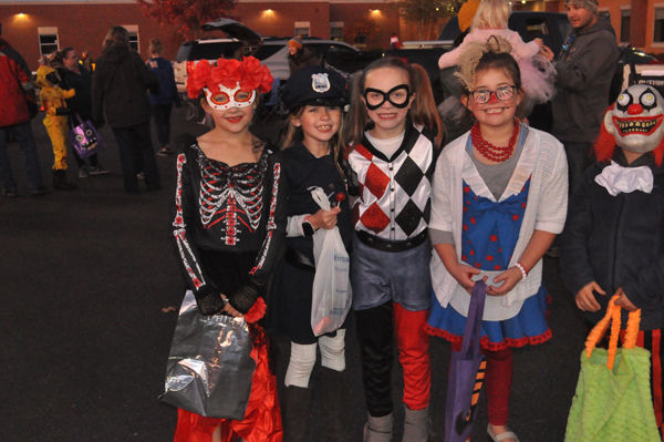 Bloomer P.I.E. Holds Trunk or Treat