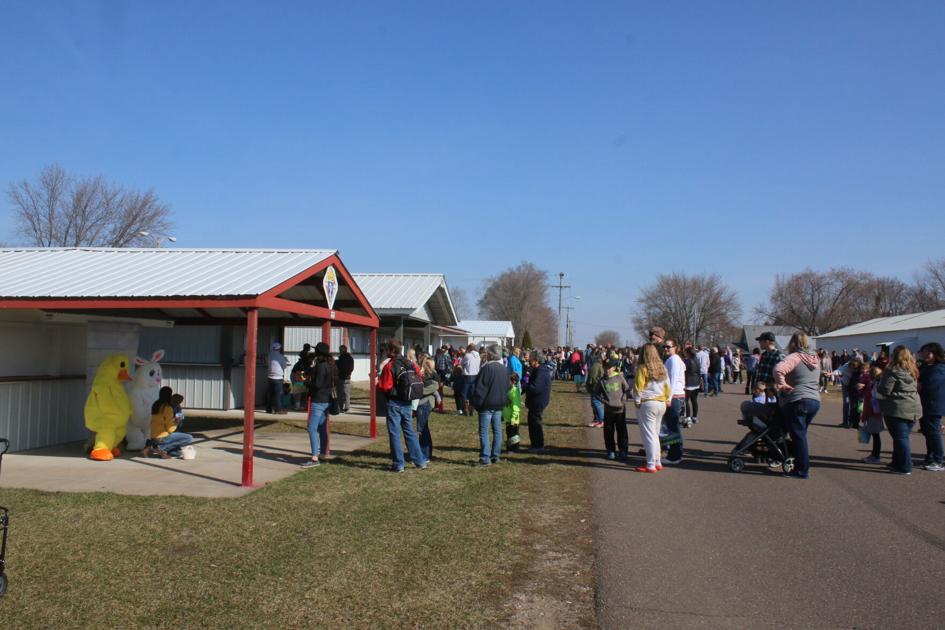 Bloomer Chamber of Commerce Holds Annual Easter Egg Hunt Saturday