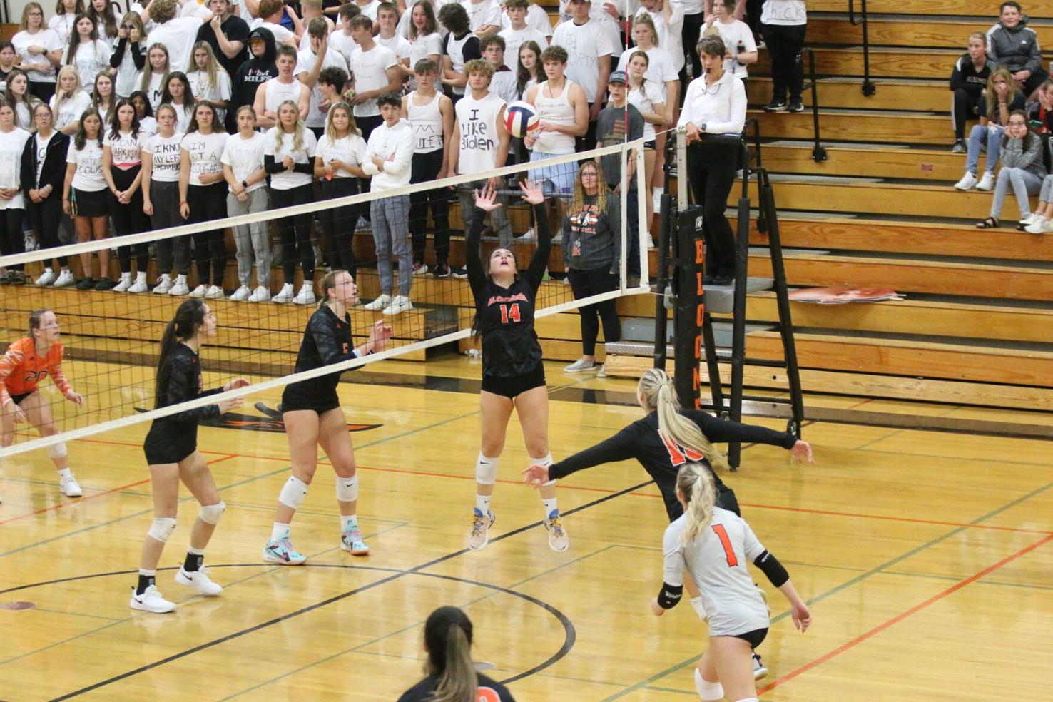 Blackhawk Volleyball Takes Third At Invite Bloomer Blackhawks Sports