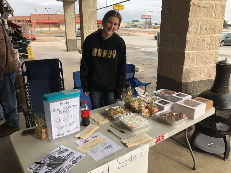 01-25-20 - Jadyn Cavness Bake Sale for Brady Band Boosters Trip