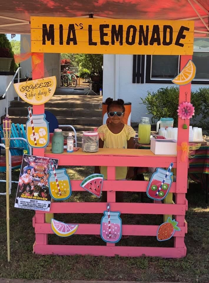 06-13-20 - Mia's Lemonade Stand.jpg