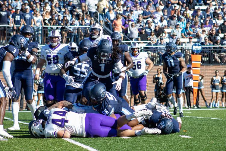 JMU plays off against ODU, bringing home a winning score of 373