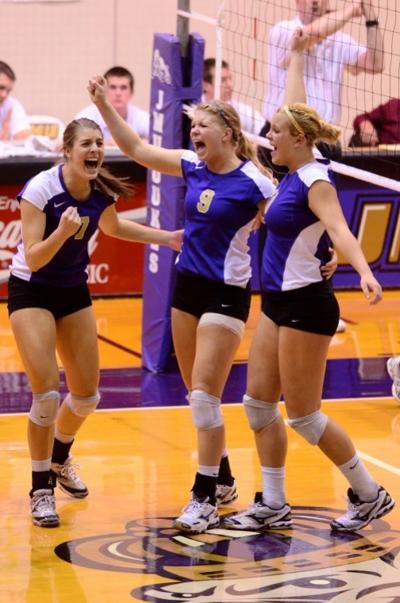 Volleyball clinches CAA tournament berth despite Saturday's loss