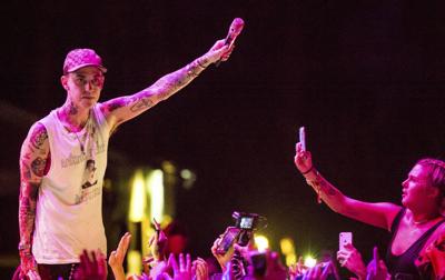 Blackbear S New Album Is An Angsty Social Critique Culture Breezejmu Org