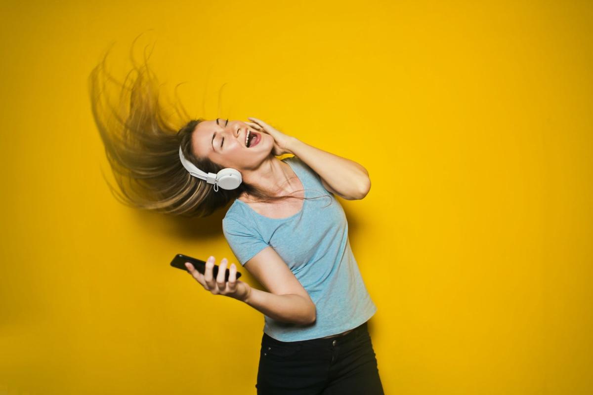 Starting A Summertime Playlist Here Are Eight Must Add Songs