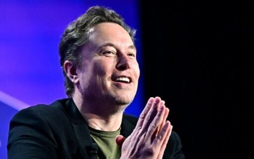 Tesla shareholders approve Musk's $1 trillion pay package | News | breezejmu.org