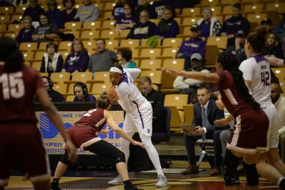 Smalls And Benitez Help Jmu Women S Basketball Past Usf 71 54