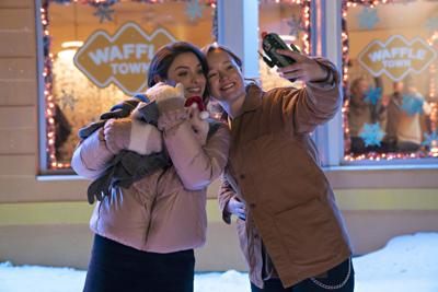'Let It Snow' is a happy new movie for the holiday season ...
