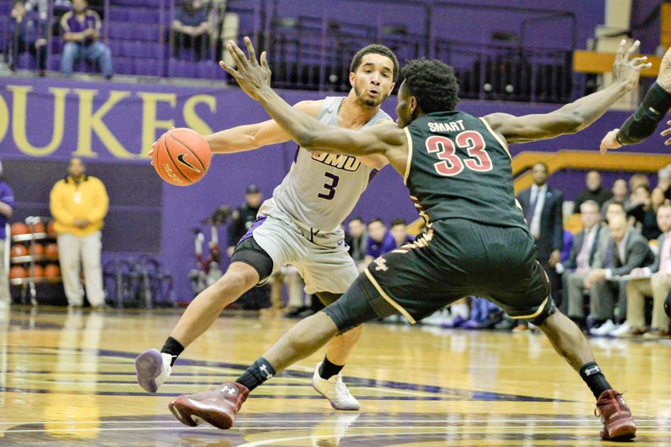 James Madison Men S Basketball Falls To Charleston 87 86