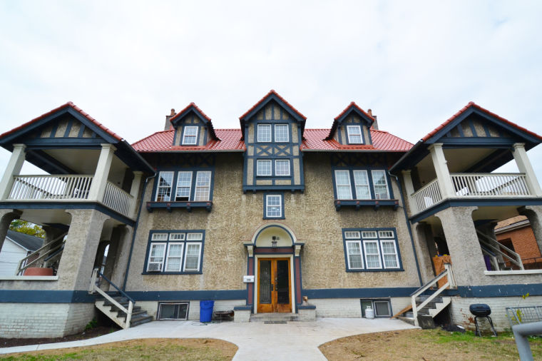 Frats continue to press for signs News