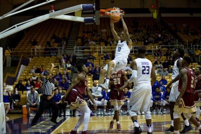 Jmu Men S Basketball Stifled By Odu S Defense Sports Breezejmu Org