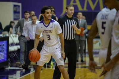 From Ohio To Jmu Deshon Parker Succeeds With Family Backing Sports Breezejmu Org