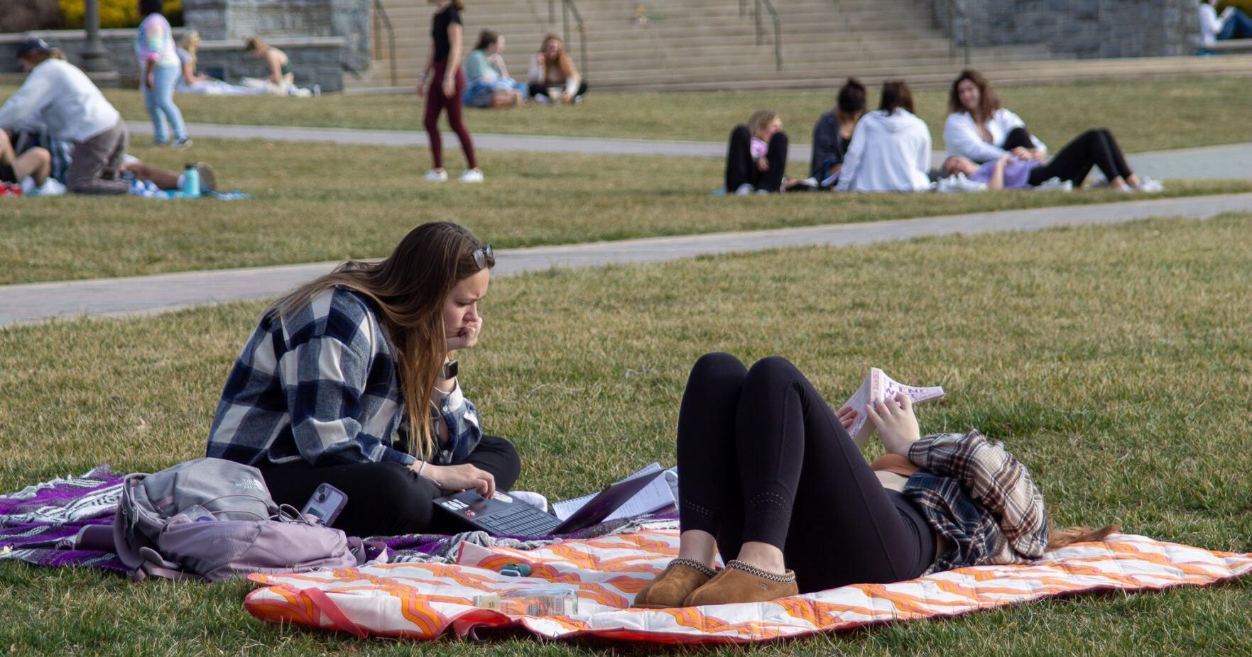 Opinion | More Wi-Fi connection on the Quad could help student productivity and wellbeing flourish - Vimarsana News
