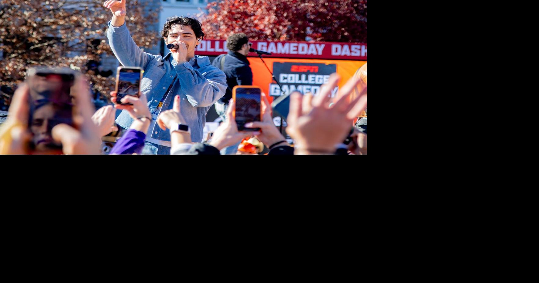 Photos Jonas Brothers perform at JMU during ESPN College GameDay