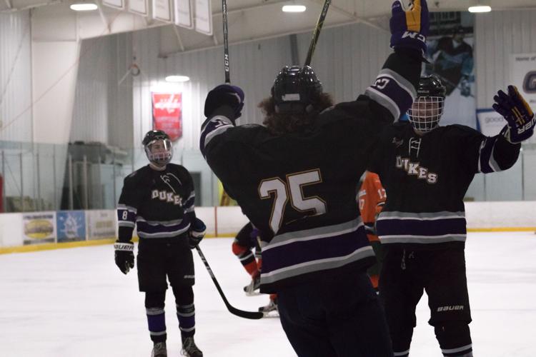 JMU club ice hockey squares off against U. Va | Multimedia | breezejmu.org