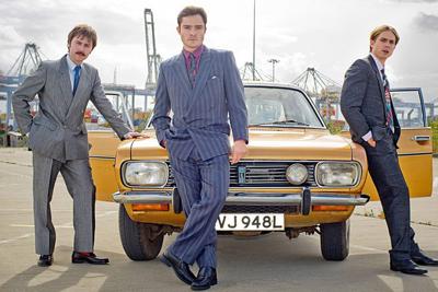 Season 2 Of White Gold Isn T Much Better Than Silver Culture Breezejmu Org White gold series two will chart the trials and tribulations of the trio abroad, as basildon's crudest salesmen attempt to take on the timeshare market in spain. season 2 of white gold isn t much