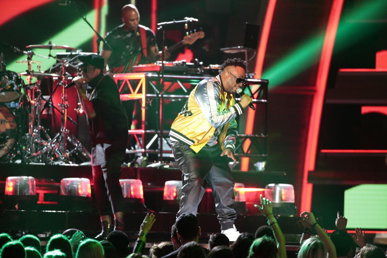 Country singer anderson crossword