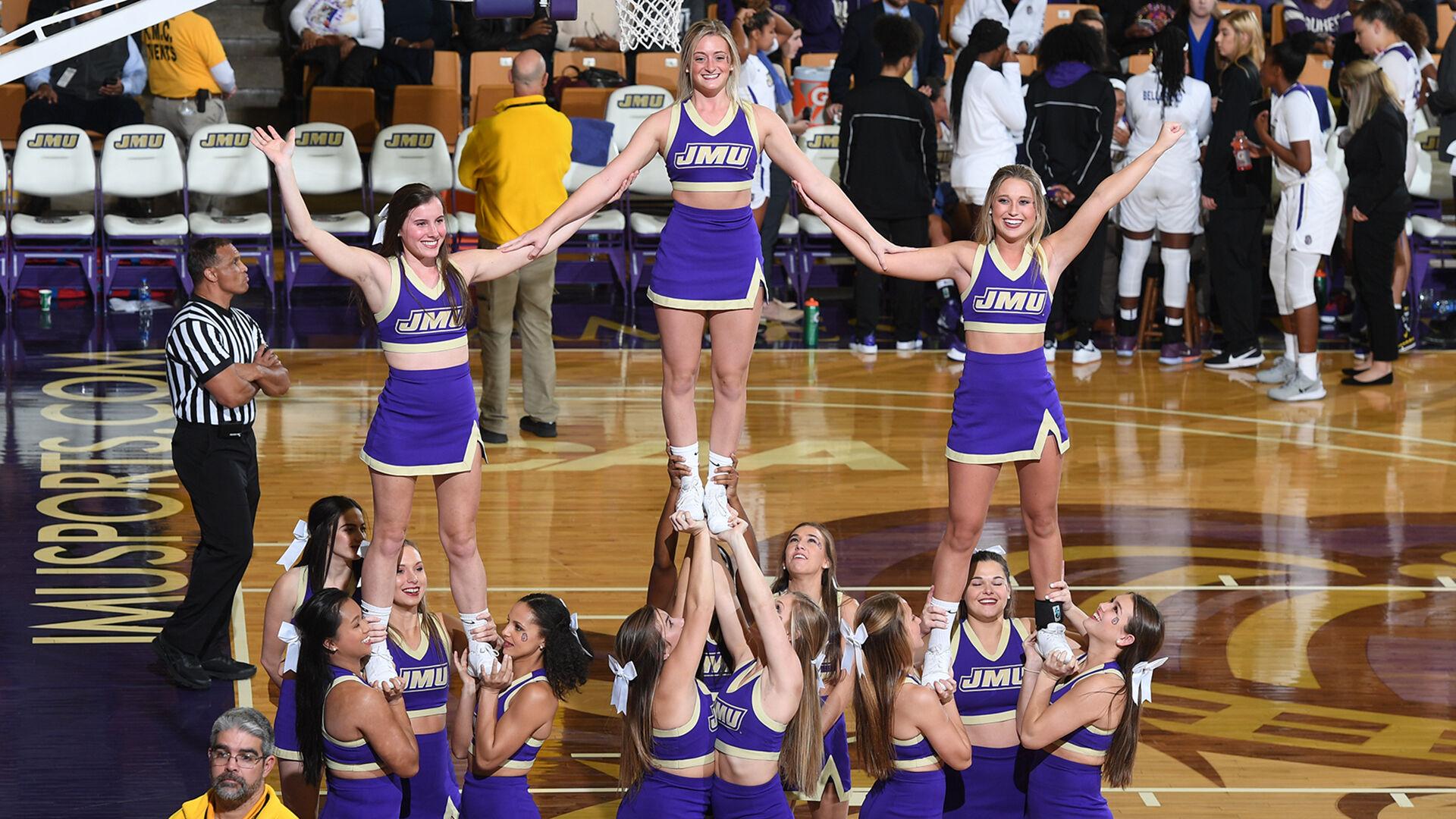 JMU cheerleading conquers challenges amid COVID-19 | Sports | breezejmu.org