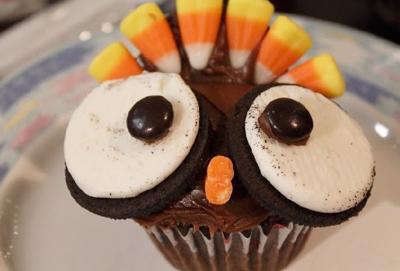 How To Make Adorable Thanksgiving Cupcakes Culture Breezejmu Org