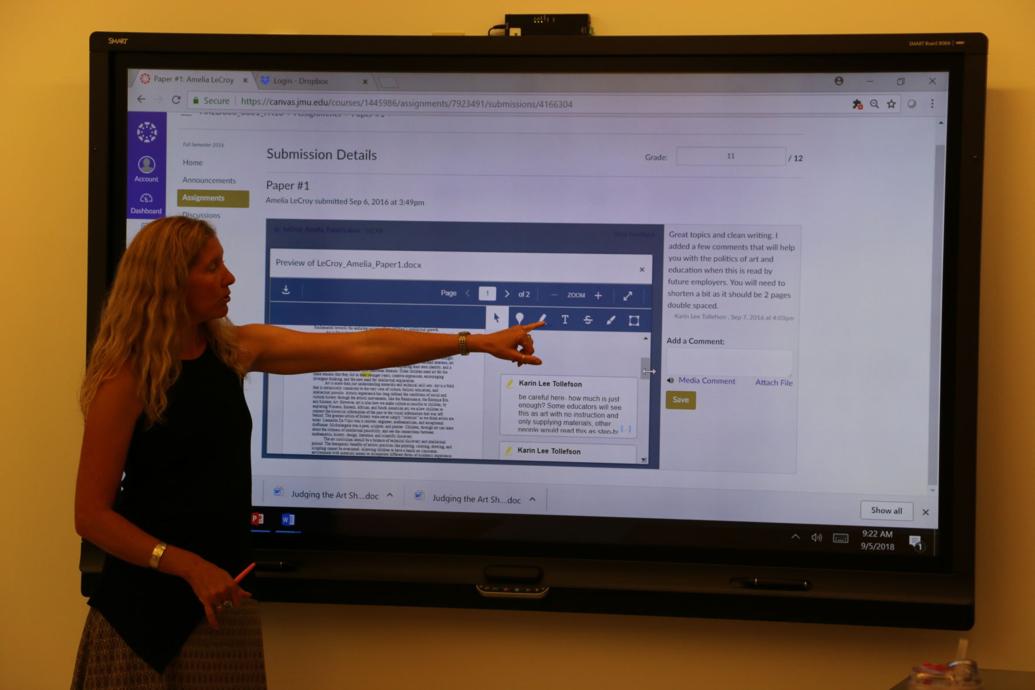 Opinion All professors should have to use Canvas Opinion