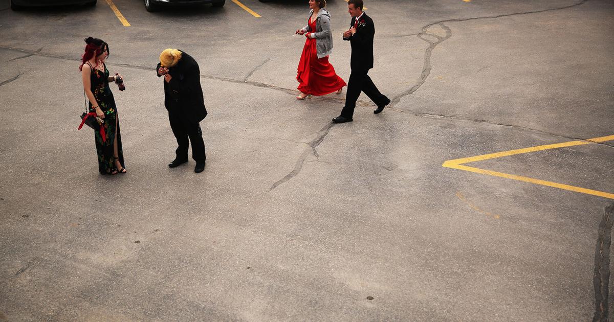 A prom 'Under the Stars' | News | buffalobulletin.com