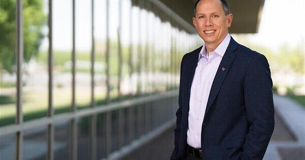 University of Phoenix President Chris Lynne named 2026 Arizona Business Leader