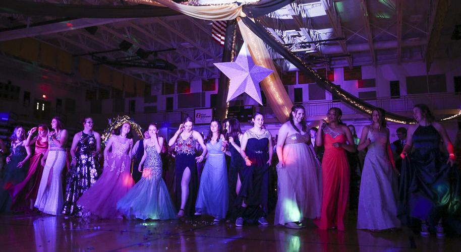 A prom 'Under the Stars' | News | buffalobulletin.com