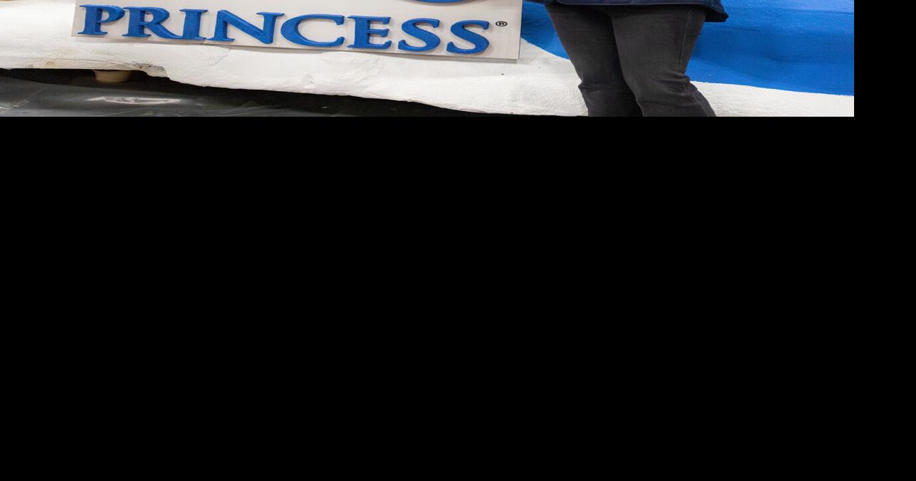 Princess Cruises Christens Star Princess Tournament of Roses Float With Celebration Ambassador Jill Whelan