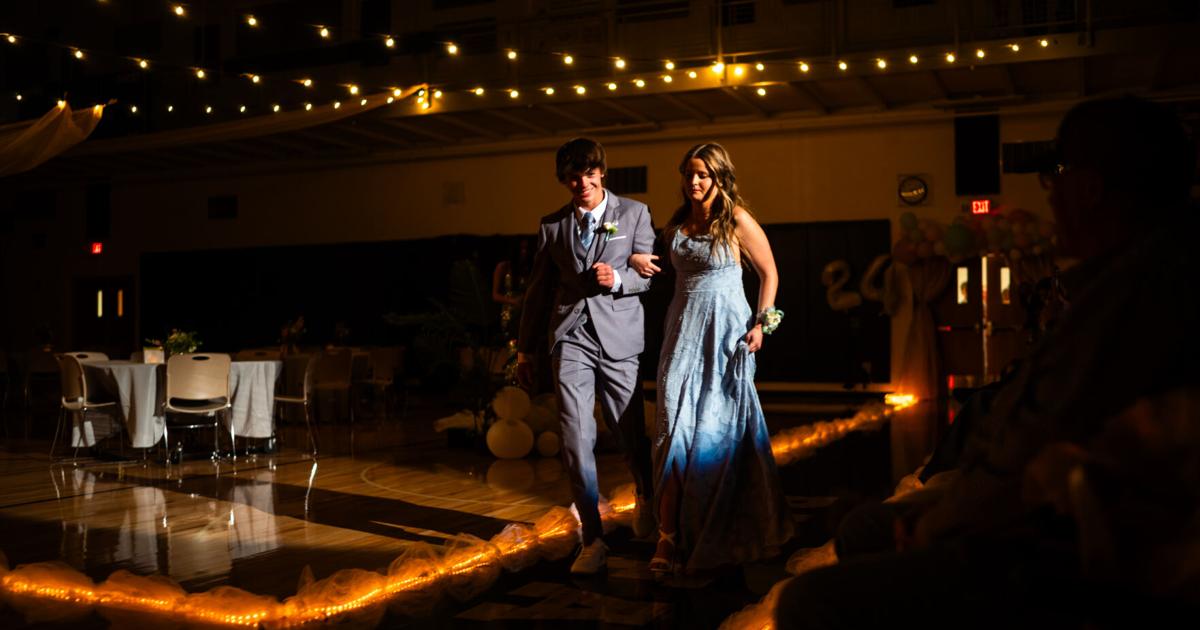 20240427_Prom_EW_149-ARW_BB.jpg | | buffalobulletin.com