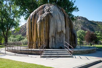 Tepee,Fountain,In,Hot,Springs,State,Park,-,Thermopolis,,Wyoming