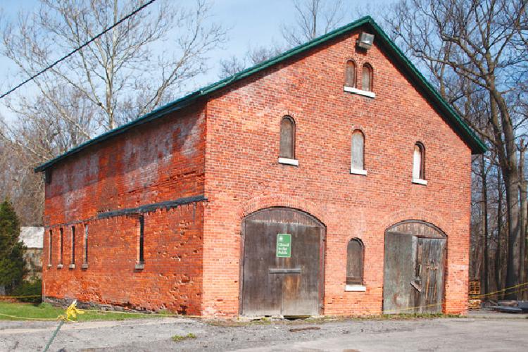 Old Fort Niagara And Niagara University Partner To Make Historic Clothing