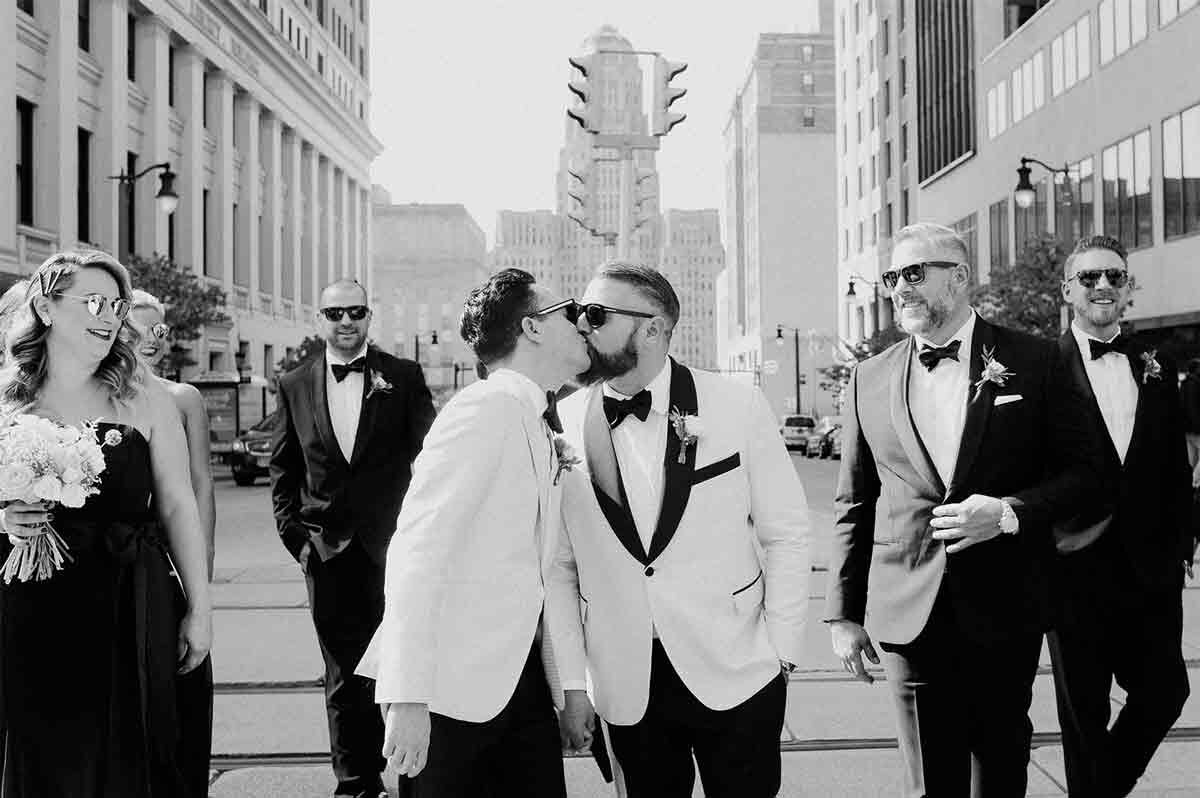 Wedding in the city | Style + Living | buffalospree.com, image size:1200x798