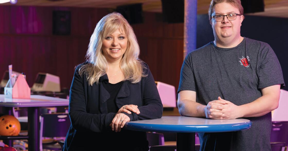 Buffalo bowlers | Game On | buffalospree.com