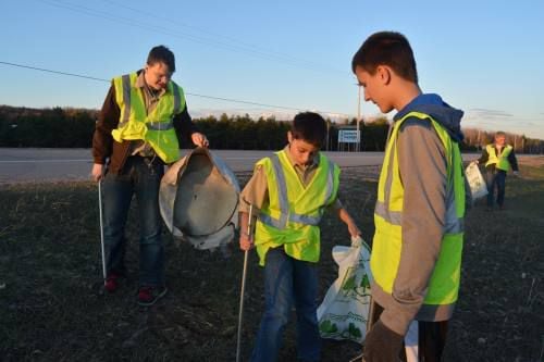 Boy Scouts work to clean up M-55 | Local News | cadillacnews.com