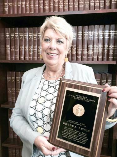 Wexford Co court administrator recognized for more than 40 years of