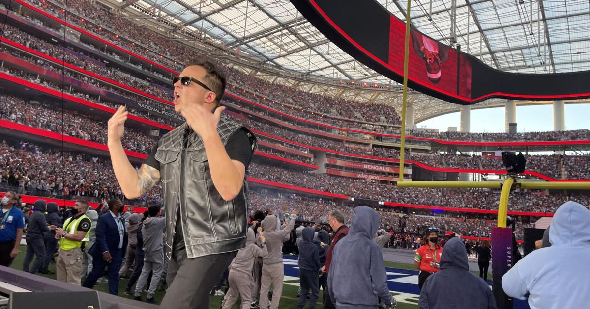 Deaf rapper with Lake City ties discusses his Super Bowl appearance ...