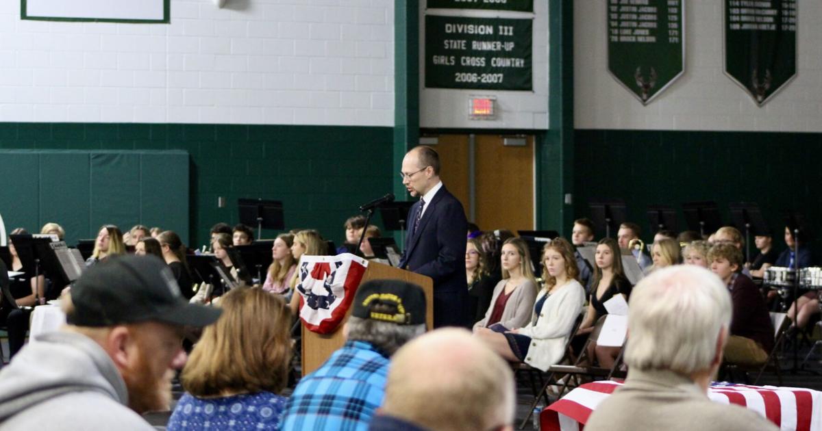 Pine River High School honors local veterans News