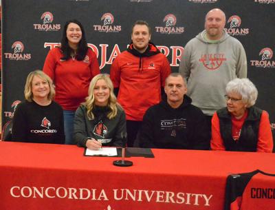Bisballe to play hoops for Concordia