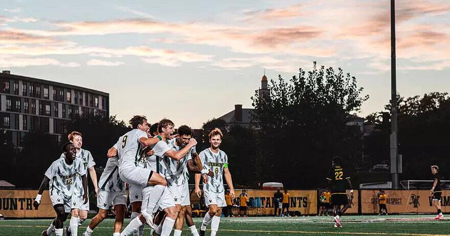 No. 13 Vermont Blanks George Mason In Season Opener