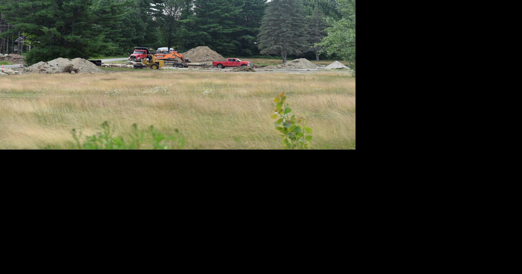 Housing Lots Sell, Develop Fast At Former Town-Owned Golf Course